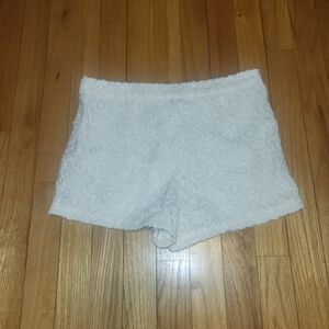 Forever 21 cream colored lace shorts